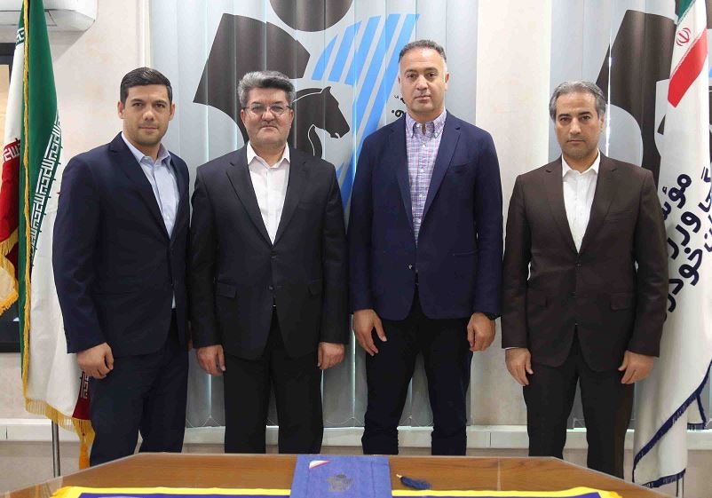 قهرمان آسیا در خانه می‌ماند/ قرارداد پیمان اکبری سه فصل دیگر تمدید شد