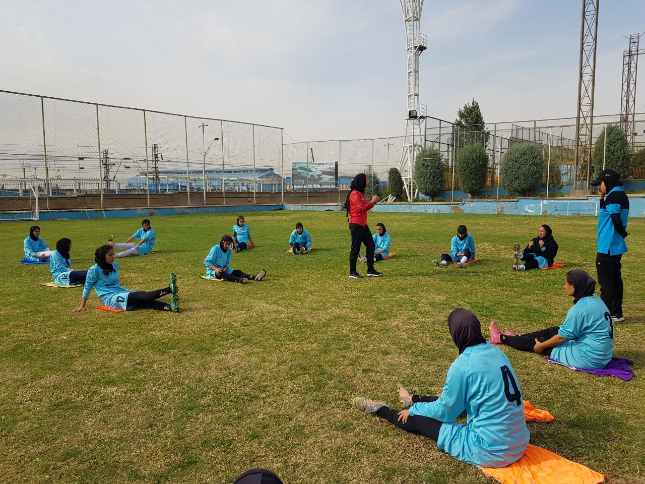 دومین مصاف دوستانه تیم فوتبال بانوان پیکان با وارش نوشهر